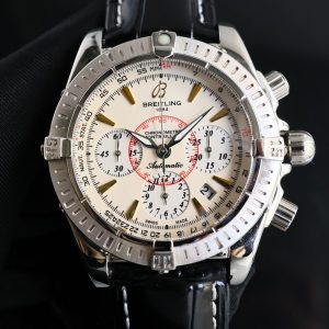 Breitling Avenger B01 Super Clone Watch | Luxury Reproduction 45mm 1111476938 - front view | Avenger