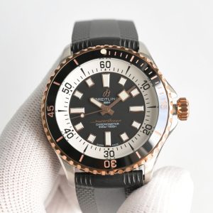 Breitling Superocean Heritage 42mm Men's Luxury 1:1 Super Clone Watch 1119121398 - side view