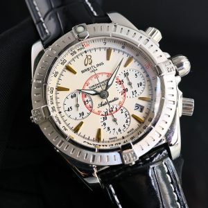 Breitling Avenger B01 Super Clone Watch | Luxury Reproduction 45mm 1111476938 - side view | Avenger