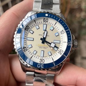 Breitling Superocean Heritage 44mm Premium Super Clone Watch 1039190911 - side view