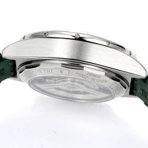 Breitling Chronomat 1:1 Super Clone Watch | Luxury Cash on Delivery 1040876178 - macro shot